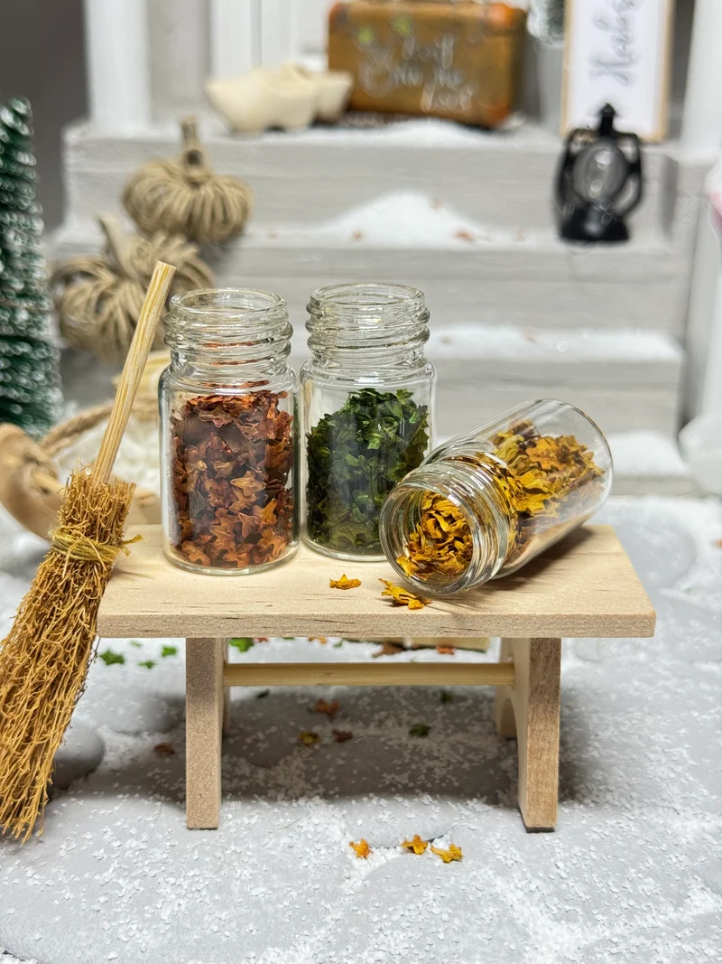 Miniatur-Herbstlaub im Glas - 3er Set für Wichteltür & Puppenhaus