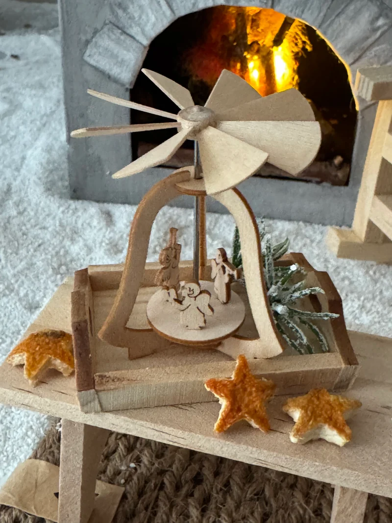 Weihnachtspyramide tanzende Engel