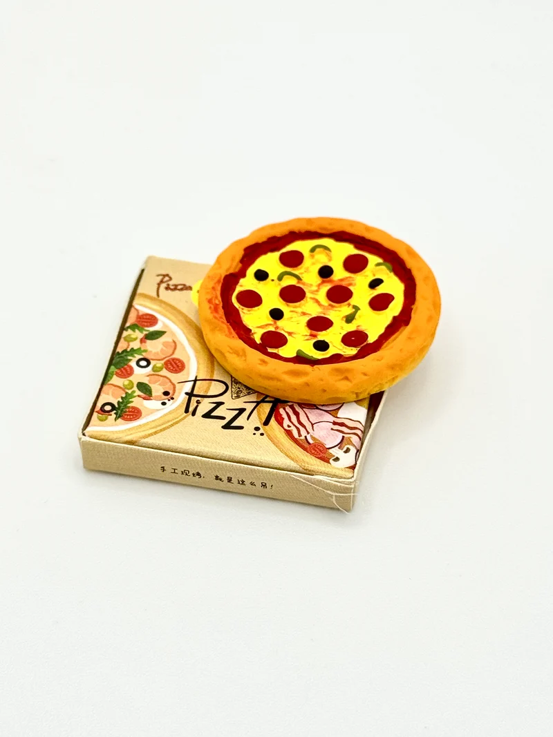 Pizza im Karton Miniatur