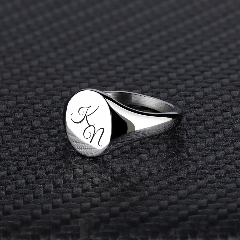 Siegelring Damen personalisiert – eleganter Damen Siegelring mit ovaler Platte aus Edelstahl 316L