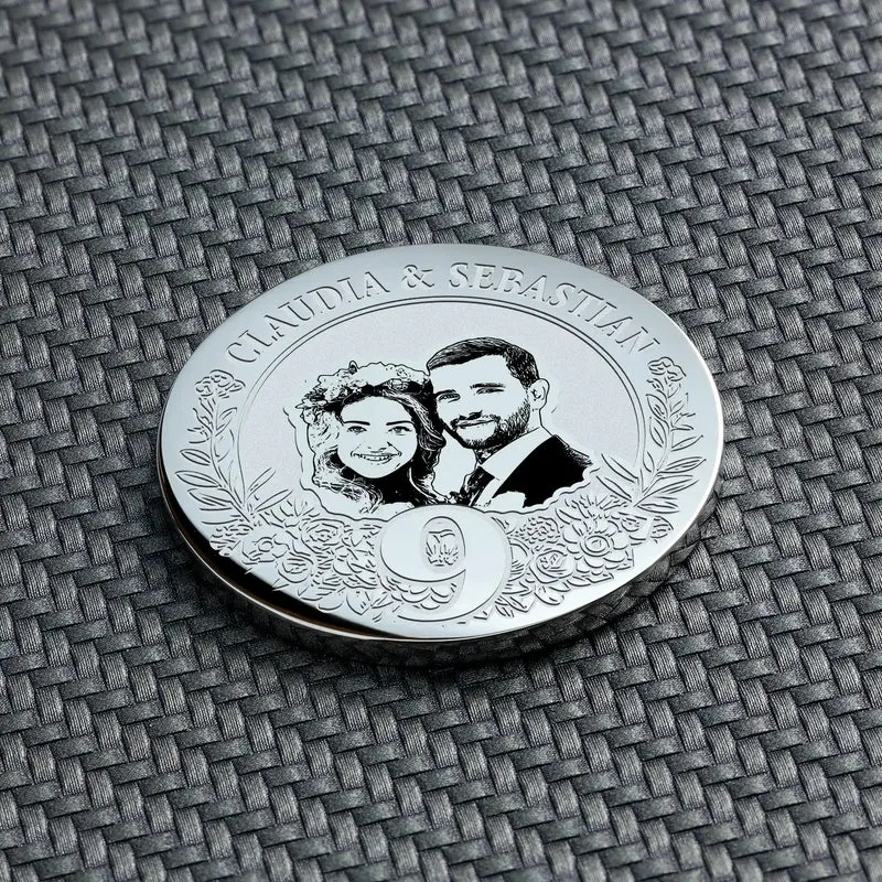 Geschenk zur 9. Jahrestag: Keramikhochzeit Personalisierte Münze | 9 Jahre verheiratet