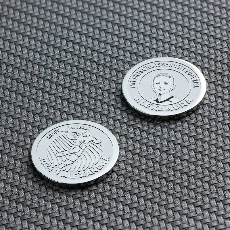 Ideales Geschenk für einen Handballspieler und Medaille für eine Handballspielerin: Personalisierte Münze