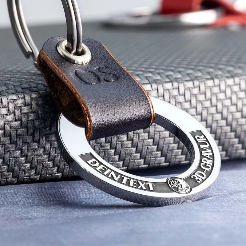 Personalisierter Schlüsselanhänger Sternzeichen Widder mit 3D Gravur und Leder