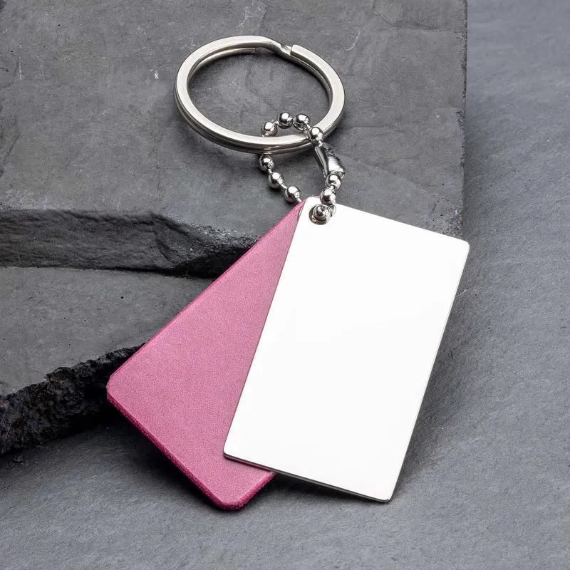 Personalisierter Schlüsselanhänger aus Pink Leder mit Ihrer persönlichen Gravur.