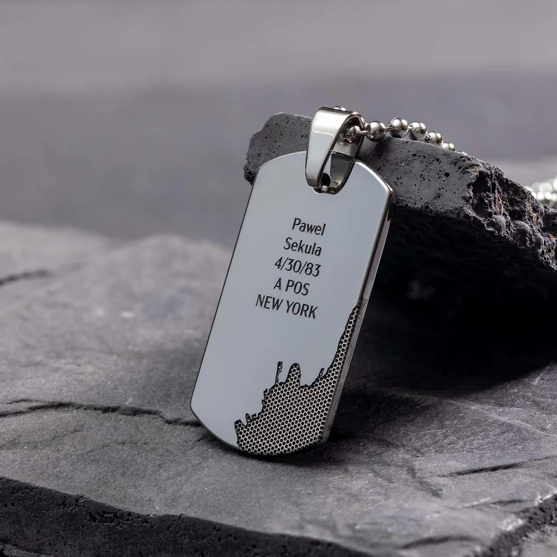 Personalisierter Anhänger - Das ideale Geschenk für Ihn