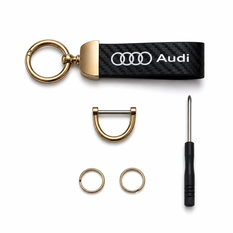 Sleutelhanger carbonlook met goudkleurige details – geschikt voor Audi